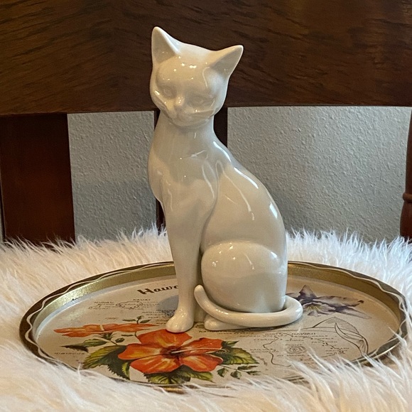 VTG OCM Otagiri  Japan white porcelain cat figurine - Picture 1 of 3